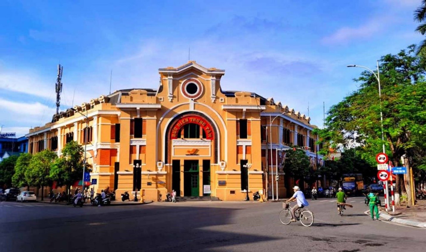 Bưu điện trung tâm TP Hải Phòng được xây dựng vào năm 1905 